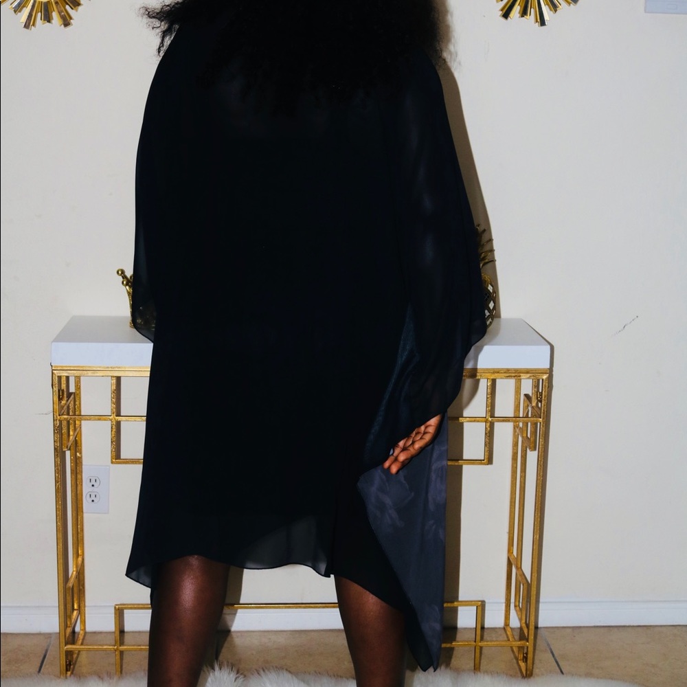 floral Batwing gold chain link detail Dress - Picture 6 of 7